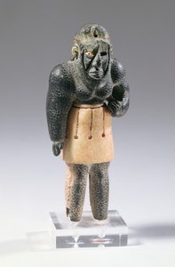 Génie mythologique des montagnes, vers 2200 av. J.-C. (calcaire et chlorite, diadème en fer météoritique)